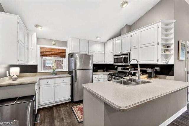 908 Scott Circle, Decatur, GA 30033