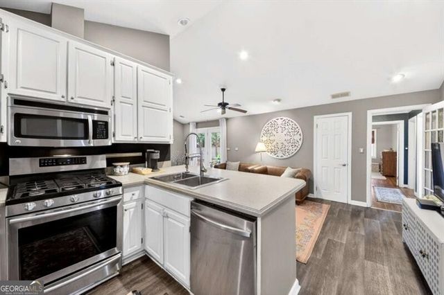 908 Scott Circle, Decatur, GA 30033