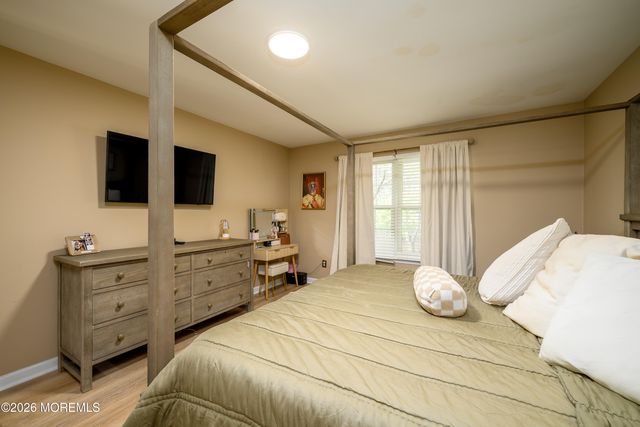 55 Malibu Drive, Eatontown, NJ 07724