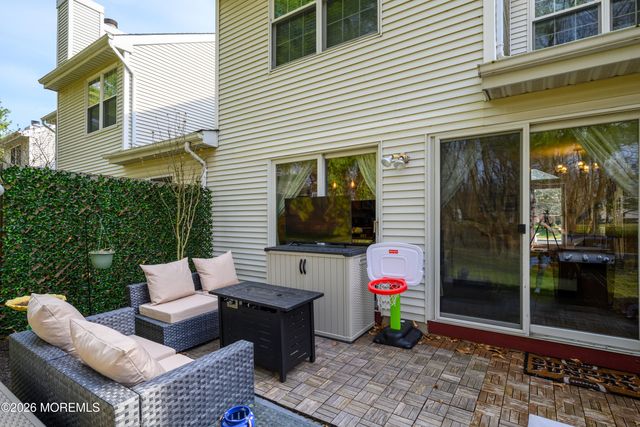 55 Malibu Drive, Eatontown, NJ 07724