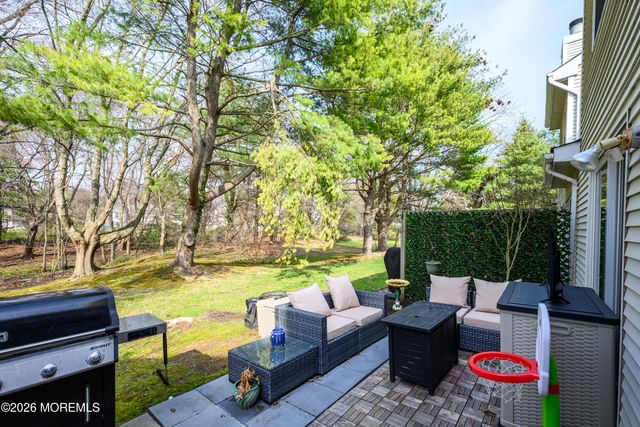 55 Malibu Drive, Eatontown, NJ 07724