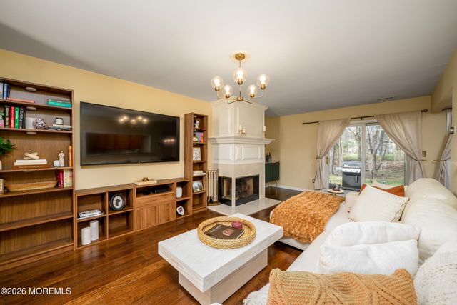 55 Malibu Drive, Eatontown, NJ 07724