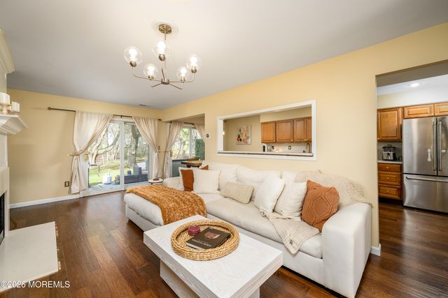 55 Malibu Drive, Eatontown, NJ 07724