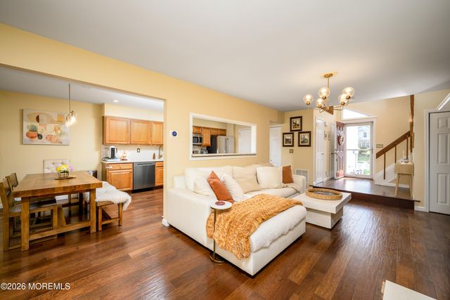 55 Malibu Drive, Eatontown, NJ 07724