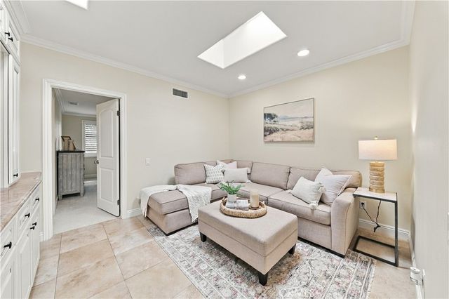 498 Avenida Sevilla C, Laguna Woods, CA 92637