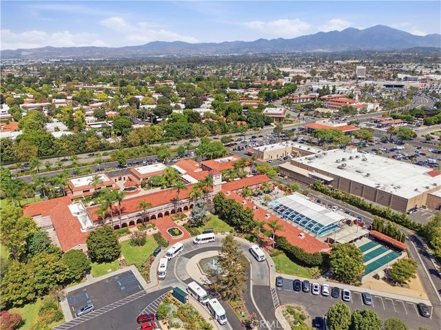 498 Avenida Sevilla C, Laguna Woods, CA 92637
