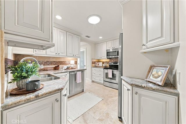 498 Avenida Sevilla C, Laguna Woods, CA 92637