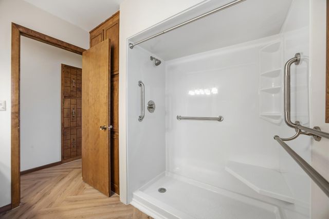 2201 15th Street S, Fargo, ND 58103