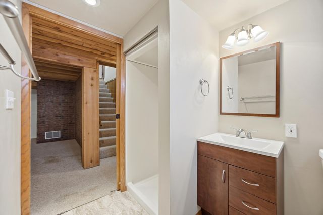 2201 15th Street S, Fargo, ND 58103