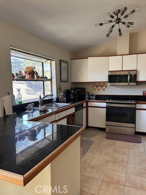 Image 8 of property listing at 355 Avenue Portola, Half Moon Bay, CA 94018