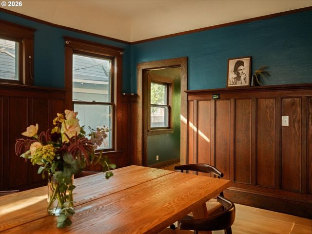 3915 Se MAIN St, Portland, OR 97214