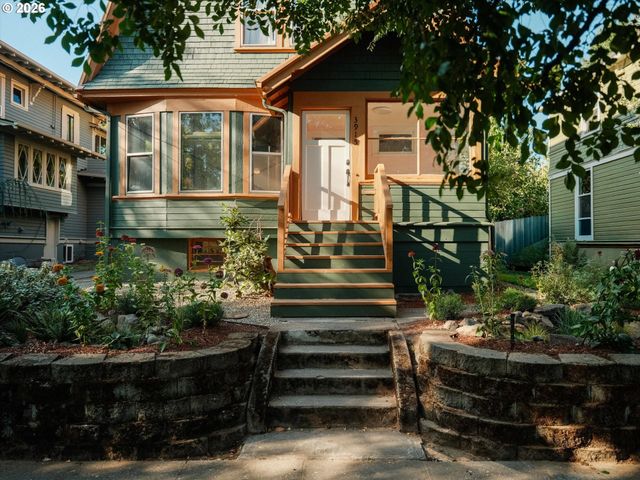 3915 Se MAIN St, Portland, OR 97214