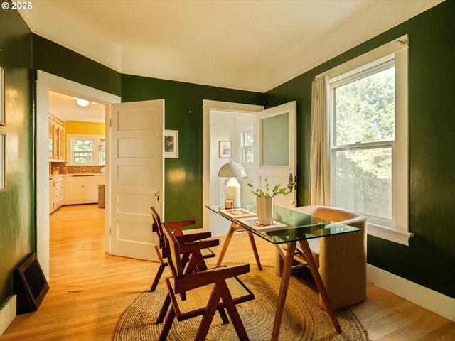 3915 Se MAIN St, Portland, OR 97214