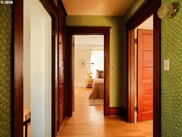 3915 Se MAIN St, Portland, OR 97214