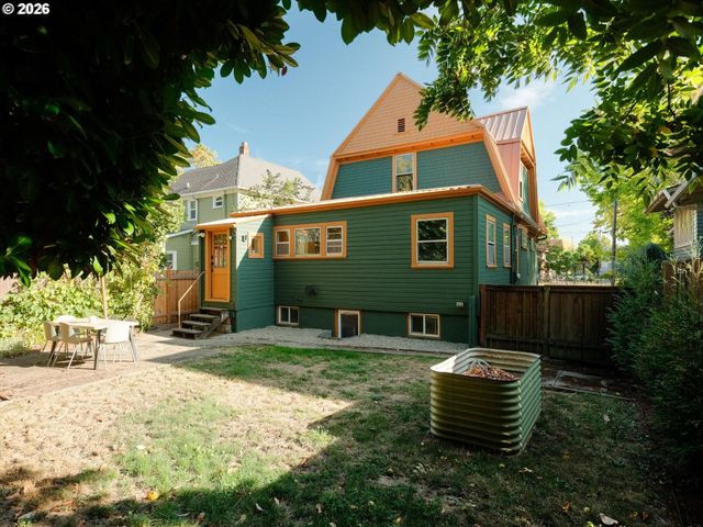3915 Se MAIN St, Portland, OR 97214