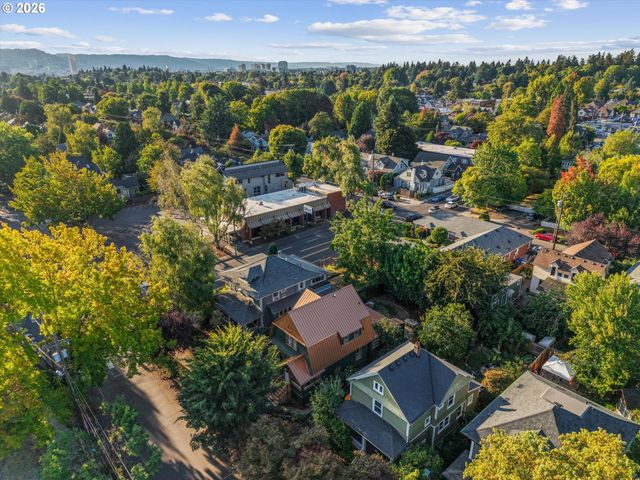 3915 Se MAIN St, Portland, OR 97214