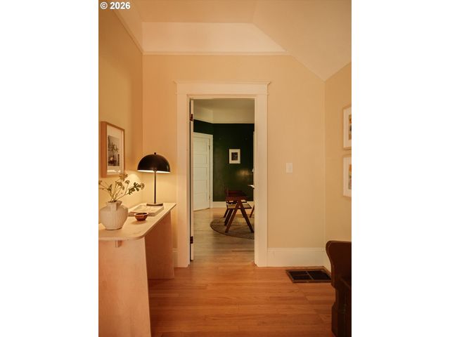 3915 Se MAIN St, Portland, OR 97214