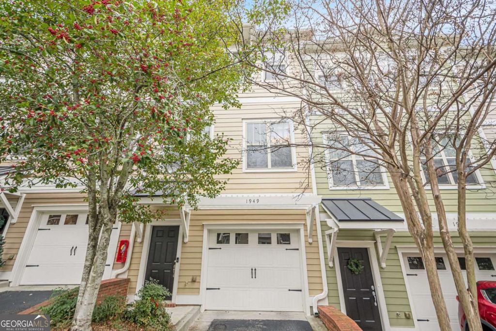 1949 Sterling Oaks Circle NE 13, Atlanta, GA 30319