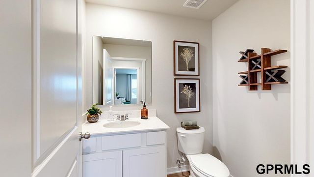 12414 S 204th Avenue, Gretna, NE 68028