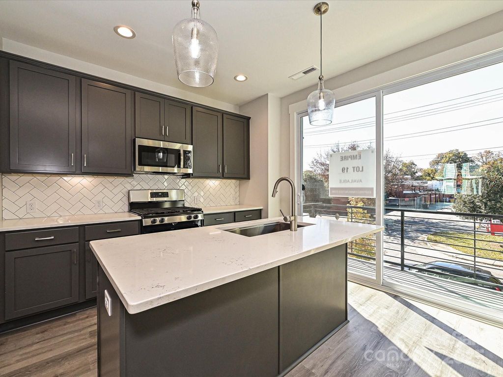 1225 E 34th Street CSW0419, Charlotte, NC 28205