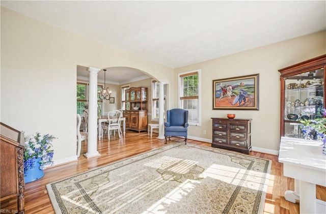 581 Hunts Pointe DR, Virginia Beach, VA 23464