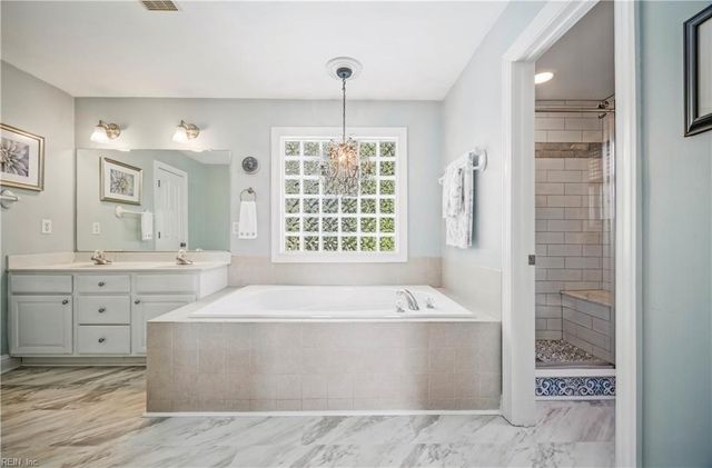 581 Hunts Pointe DR, Virginia Beach, VA 23464