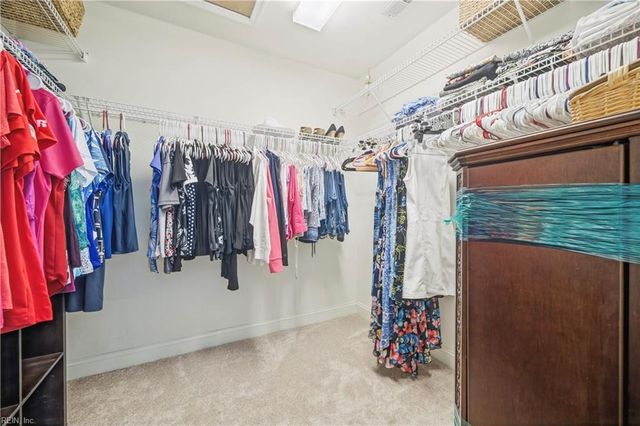 581 Hunts Pointe DR, Virginia Beach, VA 23464