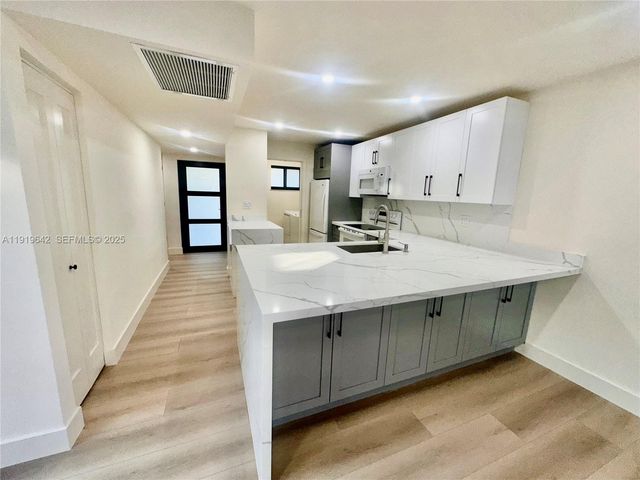 11279 NW 15th Ct 1, Pembroke Pines, FL 33026