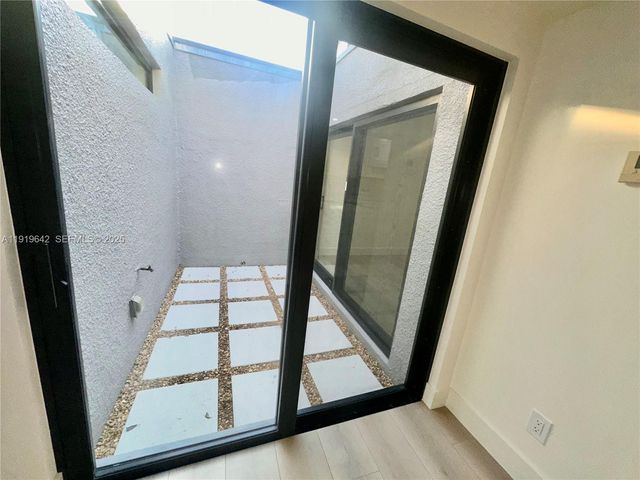 11279 NW 15th Ct 1, Pembroke Pines, FL 33026