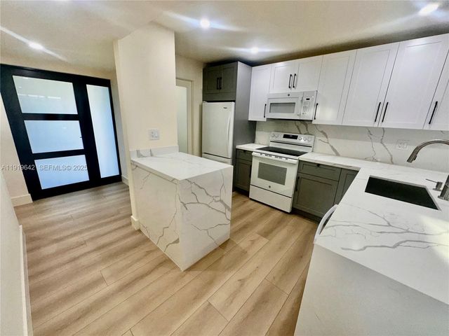 11279 NW 15th Ct 1, Pembroke Pines, FL 33026