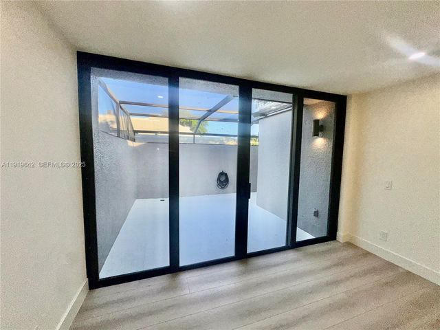 11279 NW 15th Ct 1, Pembroke Pines, FL 33026