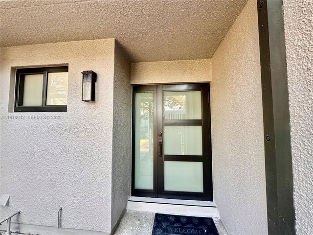 11279 NW 15th Ct 1, Pembroke Pines, FL 33026