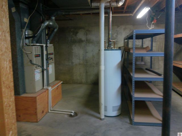 1105 Lakeview Dr, Paducah, KY 42003