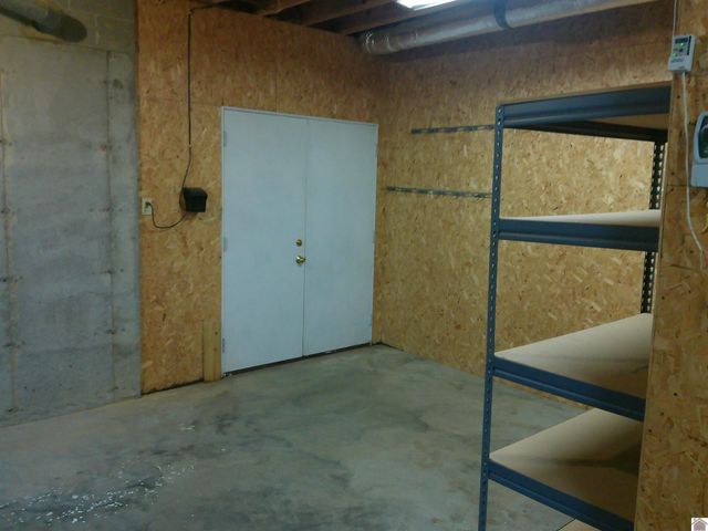 1105 Lakeview Dr, Paducah, KY 42003