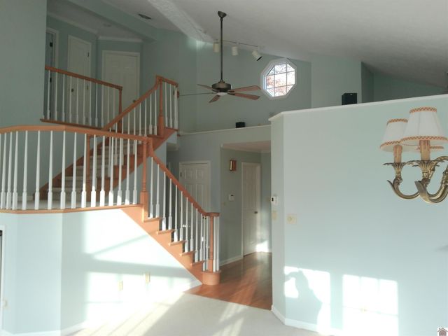 1105 Lakeview Dr, Paducah, KY 42003