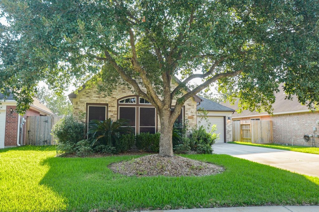 3003 Willow Fork Drive, Katy, TX 77450