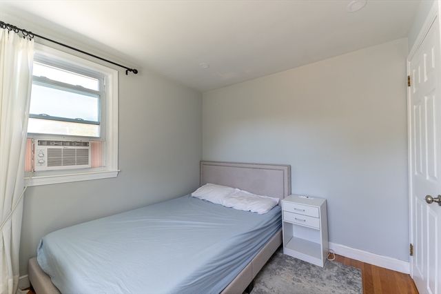37 Maple Ave, Woburn, MA 01801