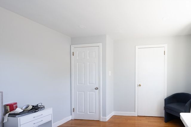 37 Maple Ave, Woburn, MA 01801