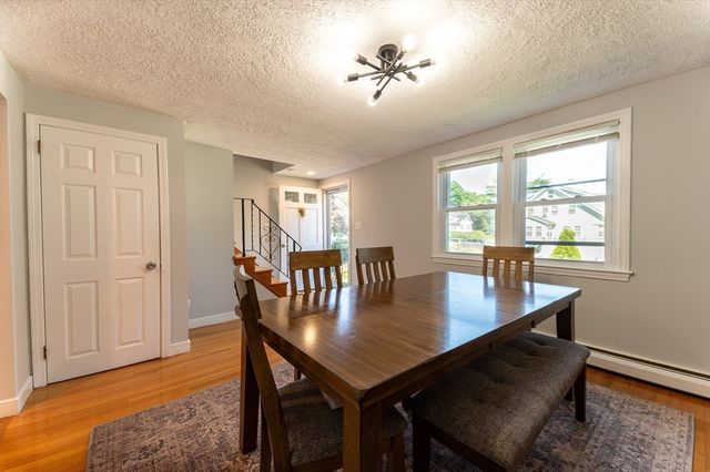 37 Maple Ave, Woburn, MA 01801