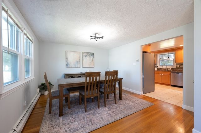 37 Maple Ave, Woburn, MA 01801