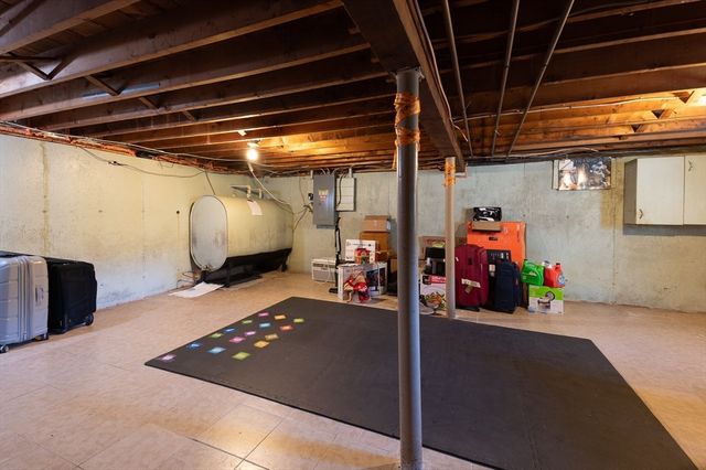37 Maple Ave, Woburn, MA 01801