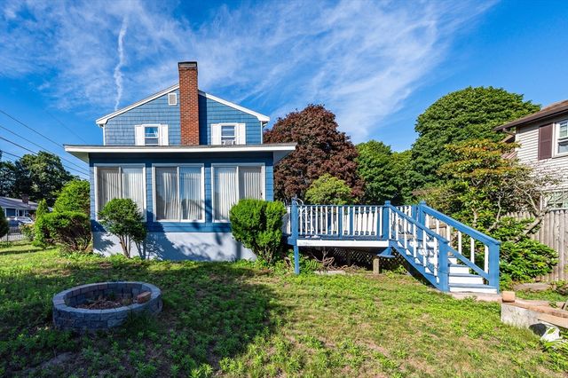 37 Maple Ave, Woburn, MA 01801