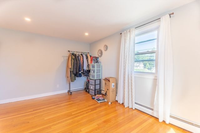 37 Maple Ave, Woburn, MA 01801