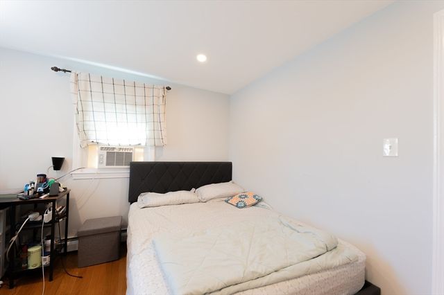 37 Maple Ave, Woburn, MA 01801