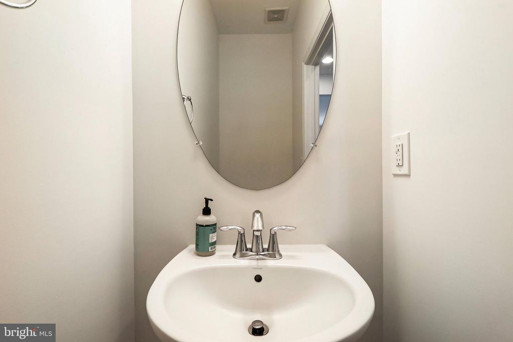 Image 27 of property listing at 2741 EUSTON CT, Bryans Road, MD 20616