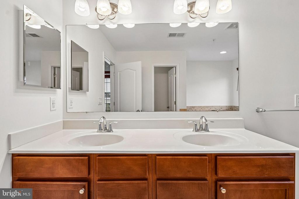 Image 35 of property listing at 2741 EUSTON CT, Bryans Road, MD 20616