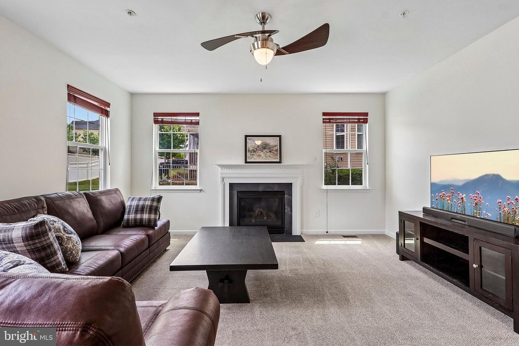 Image 4 of property listing at 2741 EUSTON CT, Bryans Road, MD 20616