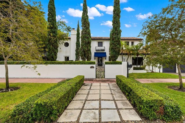 5860 Pine Tree Dr, Miami Beach, FL 33140