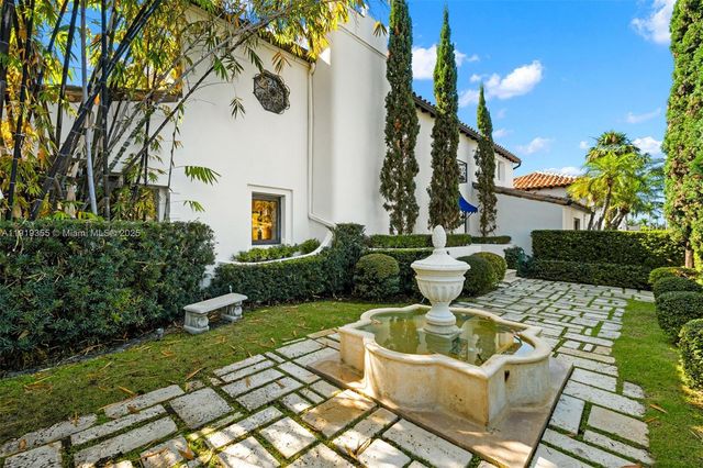 5860 Pine Tree Dr, Miami Beach, FL 33140