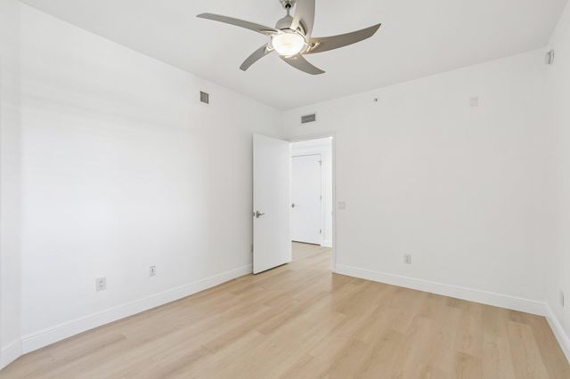 2650 Lake Shore Drive 1202, Riviera Beach, FL 33404